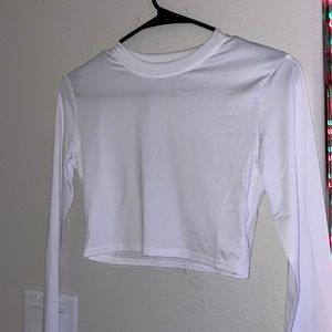 Crew neck white crop top
